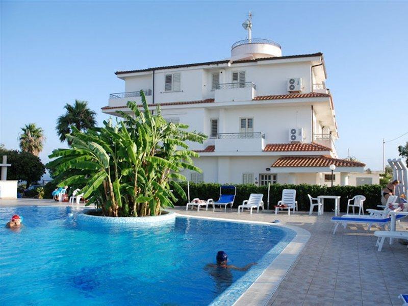 Hotel Eolo Capo Vaticano Extérieur photo