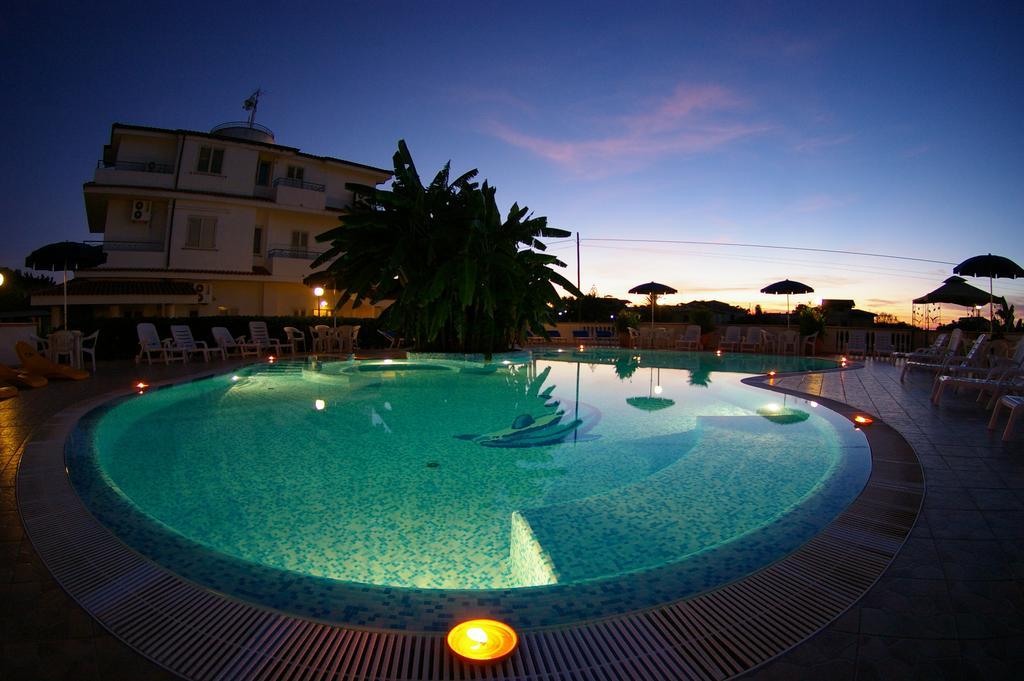 Hotel Eolo Capo Vaticano Extérieur photo